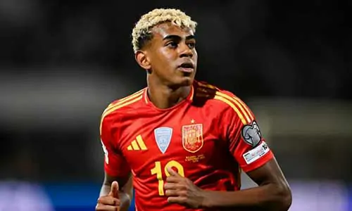 لامين يامال ارتكب أخطأً باختياره اللعب مع إسبانيا